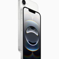 Apple iPhone 16e Side